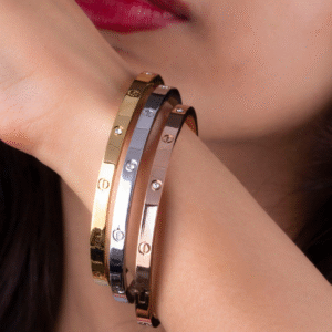 دستبند 3 عددی کارتیر نگین دار مدل 1 | فروشگاه گنج جواهر