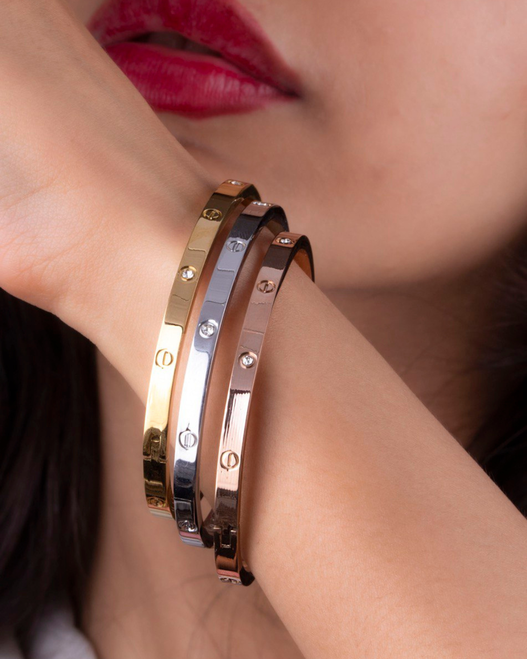 دستبند 3 عددی کارتیر نگین دار مدل 1 | فروشگاه گنج جواهر دستبند 3 عددی کارتیر نگین دار مدل 1 | فروشگاه گنج جواهر